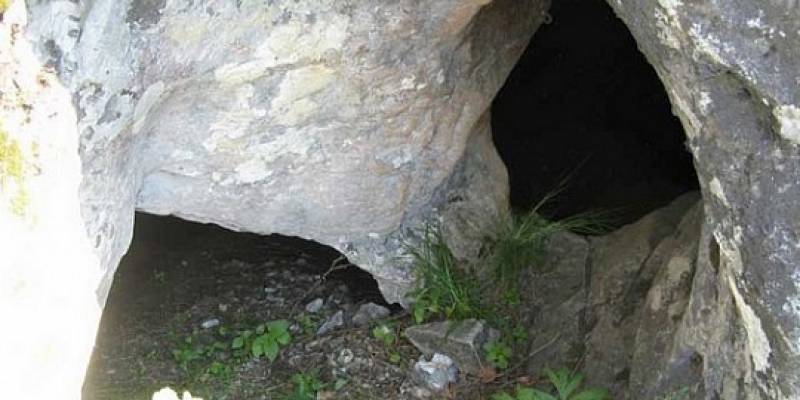 Пещера Майская